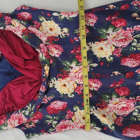 Lindy Bop vintage pin up body hugging floral dress sz Small - Picture 8 of 13